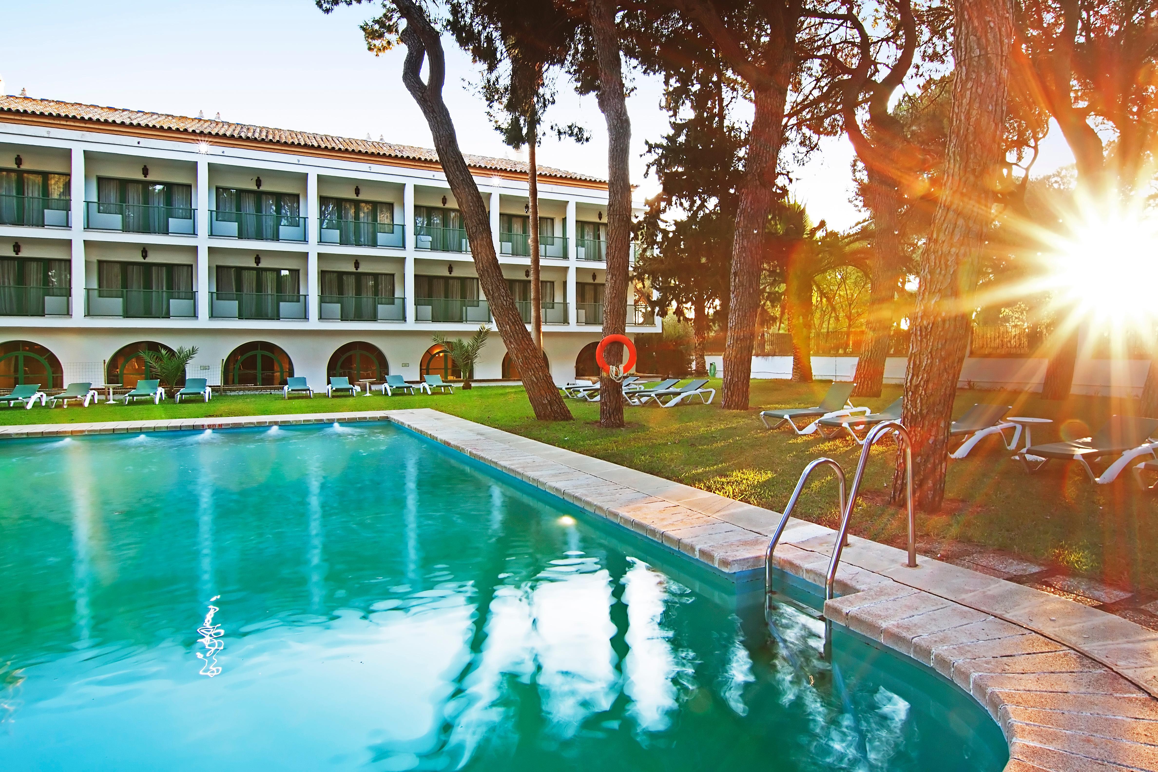Alcalá de Guadaira Hotel Oromana מראה חיצוני תמונה