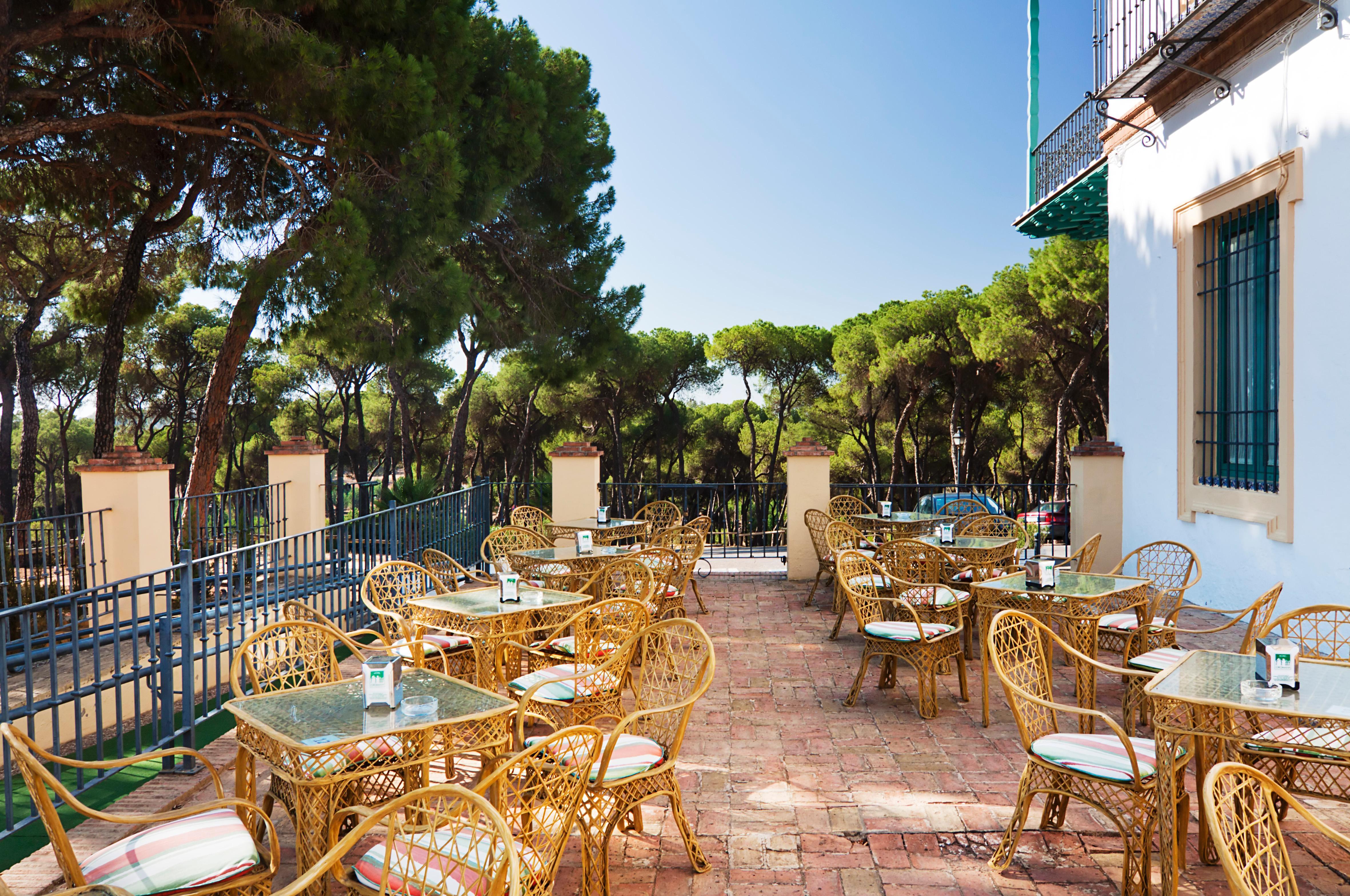 Alcalá de Guadaira Hotel Oromana מראה חיצוני תמונה