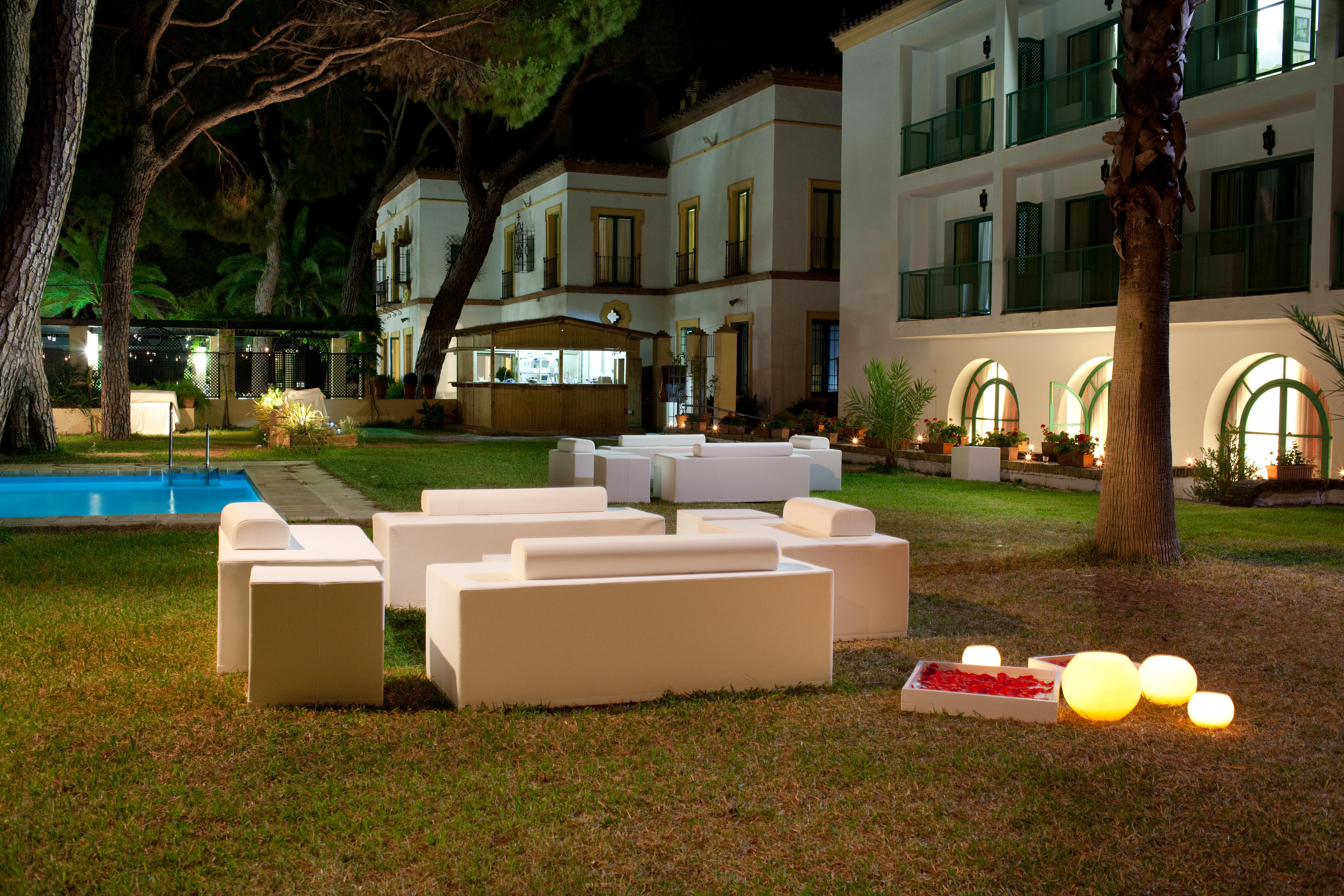 Alcalá de Guadaira Hotel Oromana מראה חיצוני תמונה