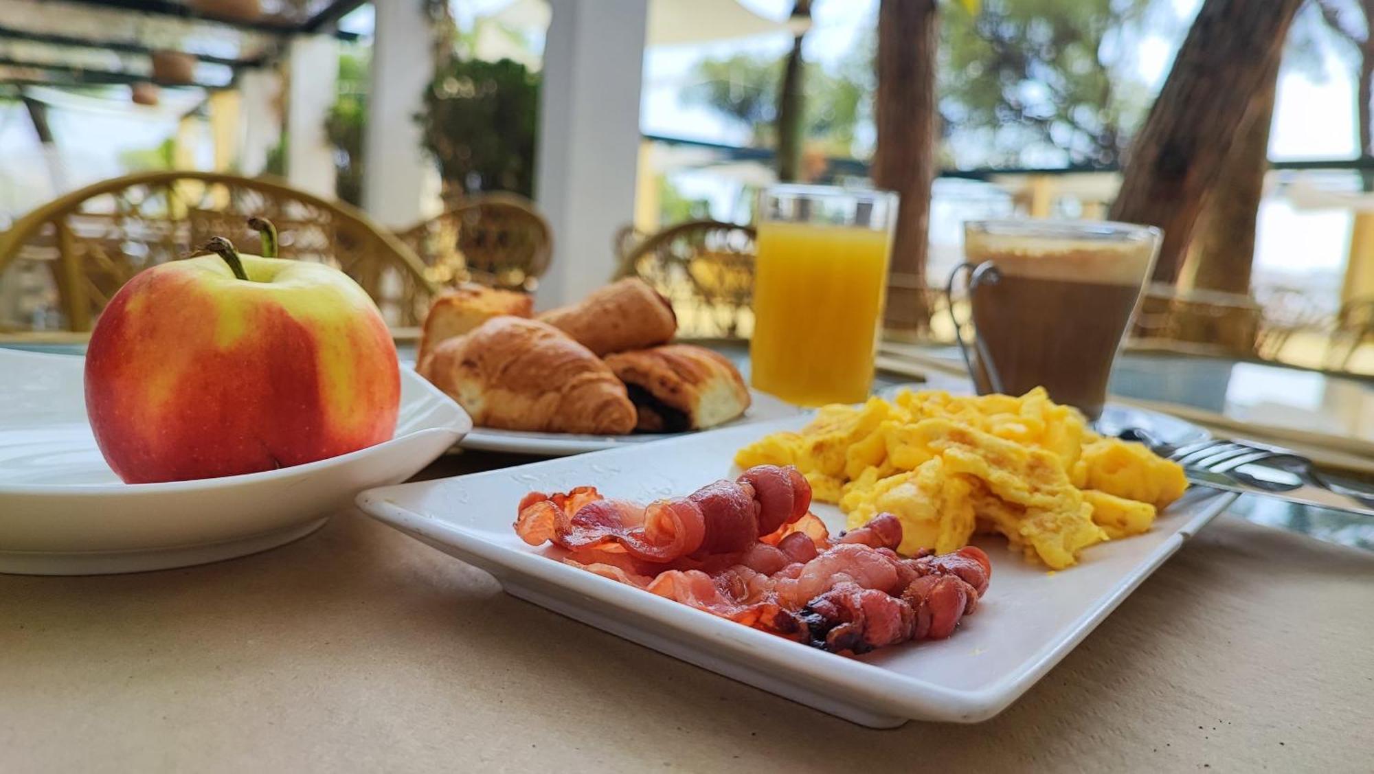 Alcalá de Guadaira Hotel Oromana מראה חיצוני תמונה