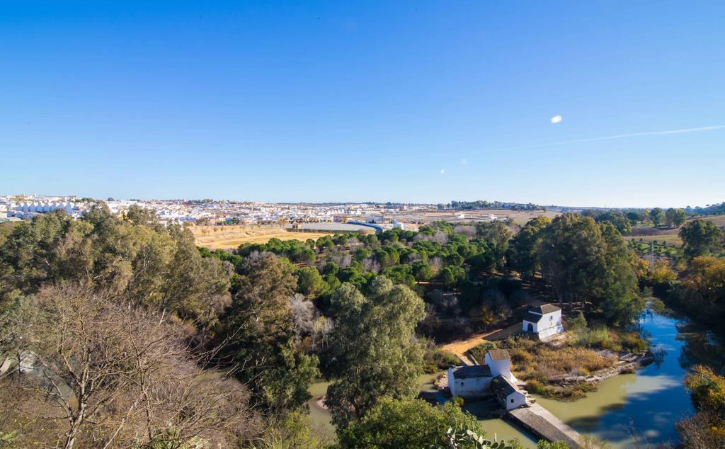 Alcalá de Guadaira Hotel Oromana מראה חיצוני תמונה