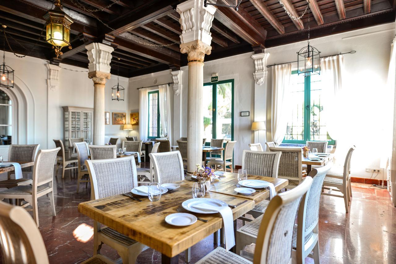 Alcalá de Guadaira Hotel Oromana מראה חיצוני תמונה